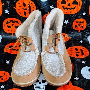 Minnetonka moccasin booties